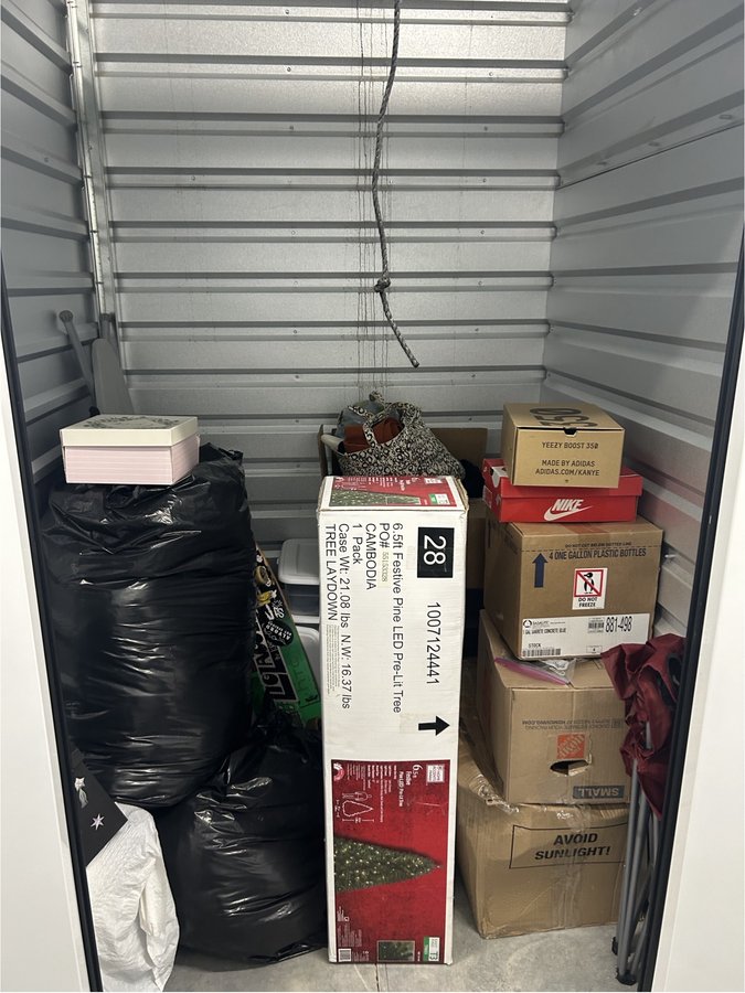 5 x 5 storage unit in Richmond, CA