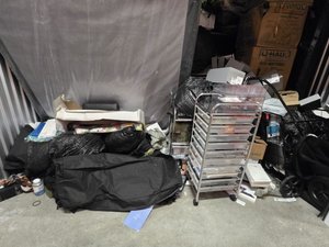 10 x 10 storage unit in Hollywood, FL