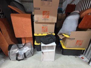 10 x 10 storage unit in Hollywood, FL