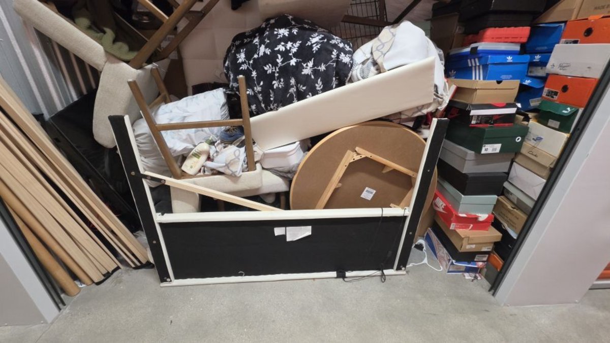 10 x 5 storage unit in Hollywood, FL