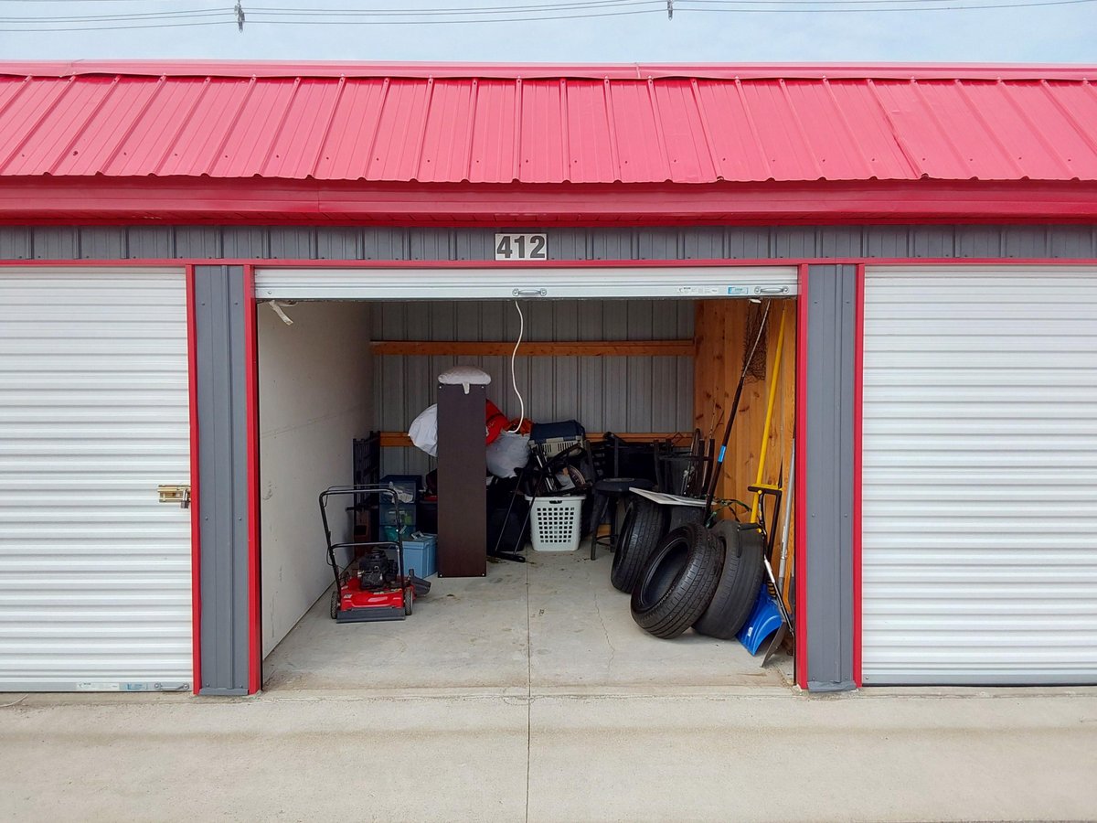 12 x 10 storage unit in Holland, MI