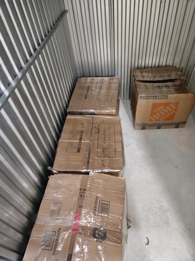5 x 10 storage unit in Brooklyn, NY