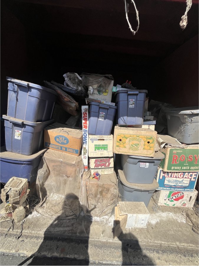 10 x 10 storage unit in Vacaville, CA