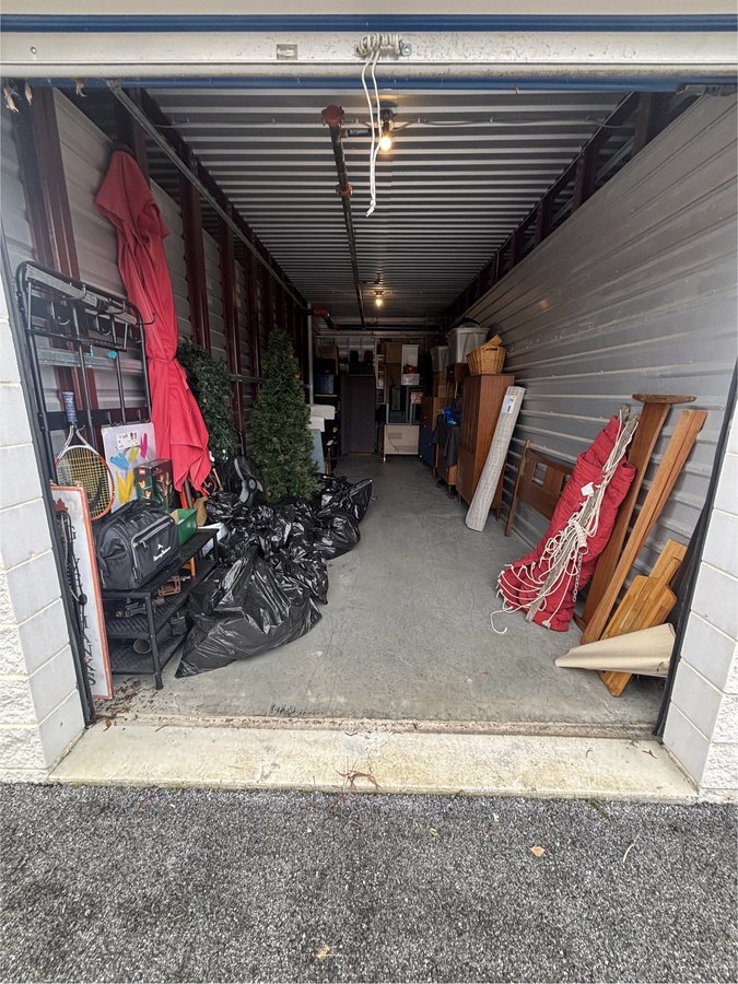 10 x 30 storage unit in Middle River, MD
