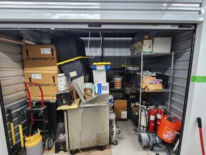 10 x 10 storage unit in Morton Grove, IL