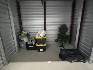 10 x 7 storage unit in Middle River, MD