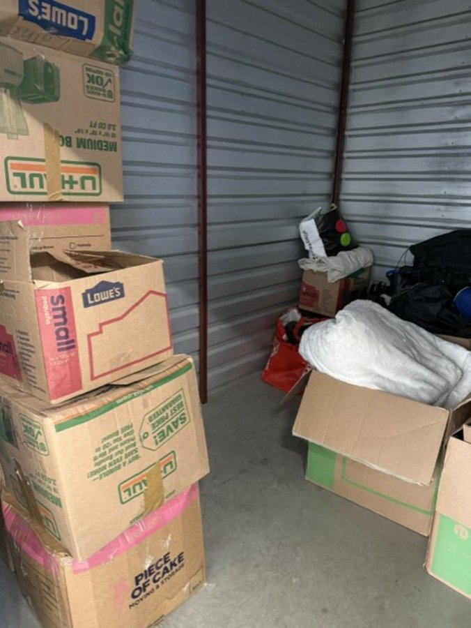 10 x 10 storage unit in Edgewater, NJ