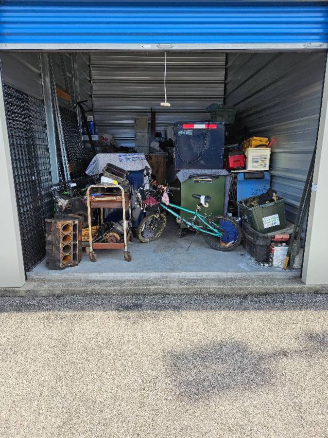 10 x 15 storage unit in Sellersburg, IN