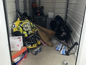 5 x 10 storage unit in Monroe, MI