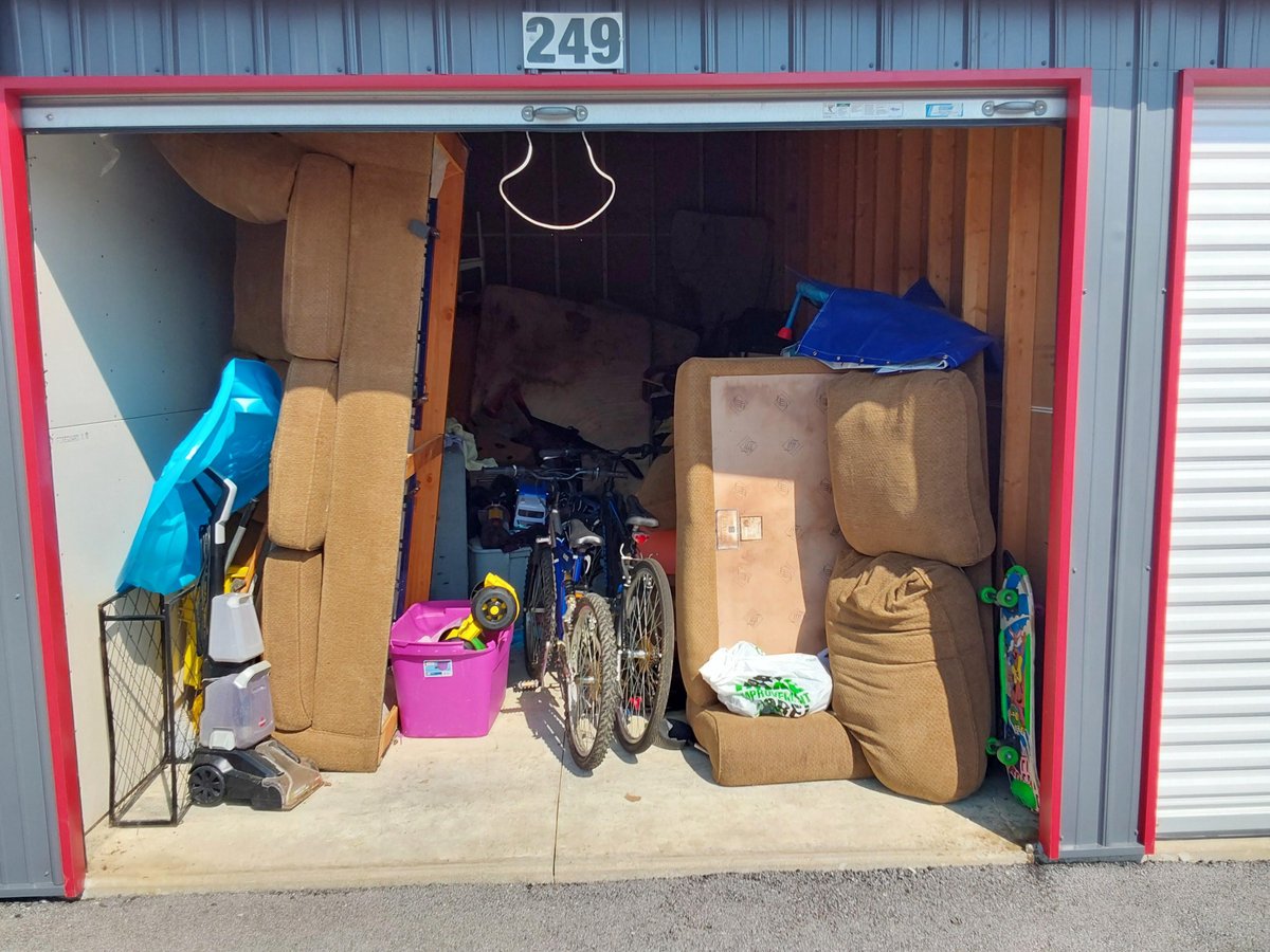 10 x 20 storage unit in Ontario, OH