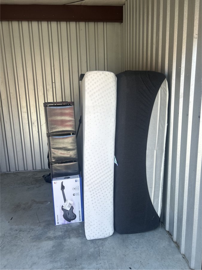 10 x 27 storage unit in Snellville, GA
