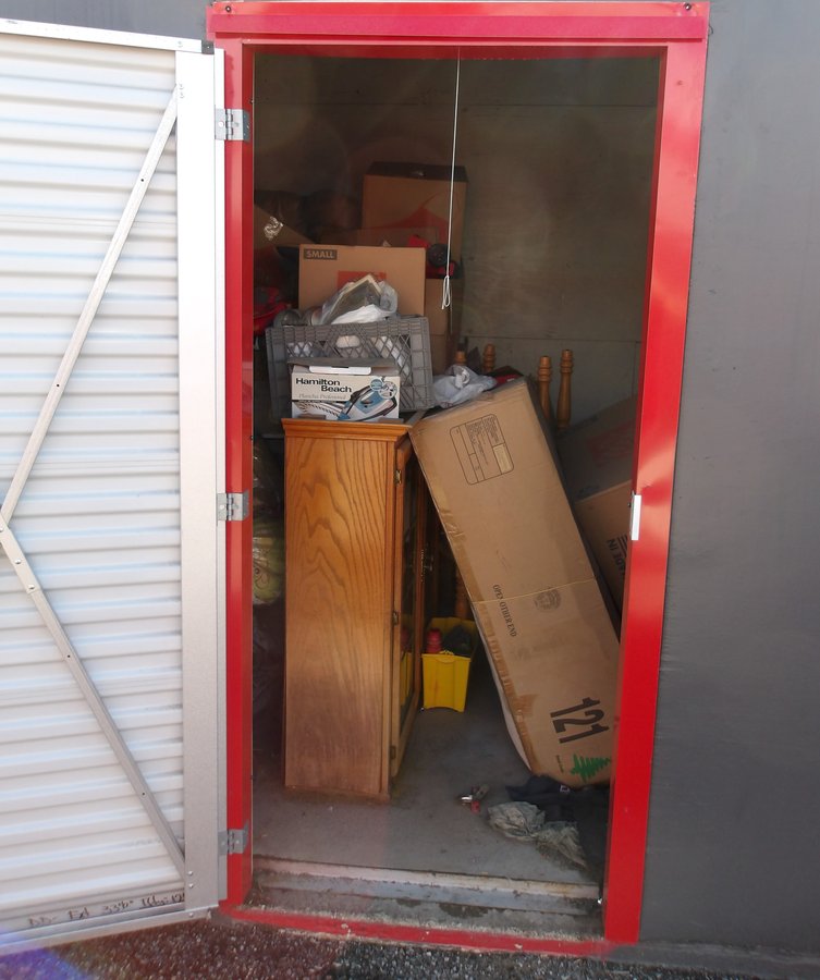 10 x 10 storage unit in Tucson, AZ