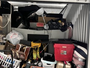10 x 10 storage unit in Pompano Beach, FL