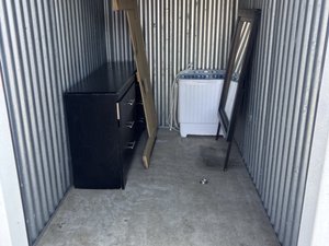 5 x 10 storage unit in New Castle, DE