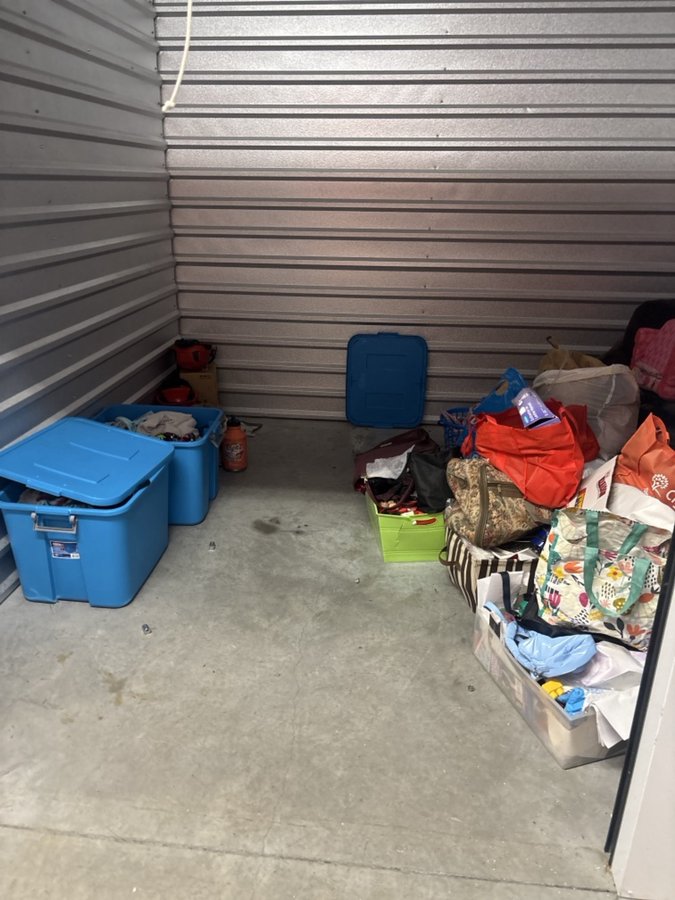 10 x 10 storage unit in New Castle, DE