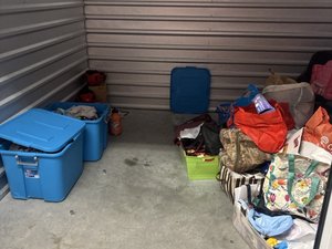 10 x 10 storage unit in New Castle, DE