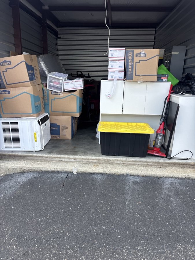 10 x 15 storage unit in New Castle, DE
