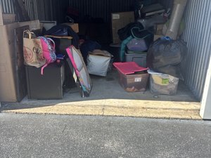 10 x 20 storage unit in New Castle, DE