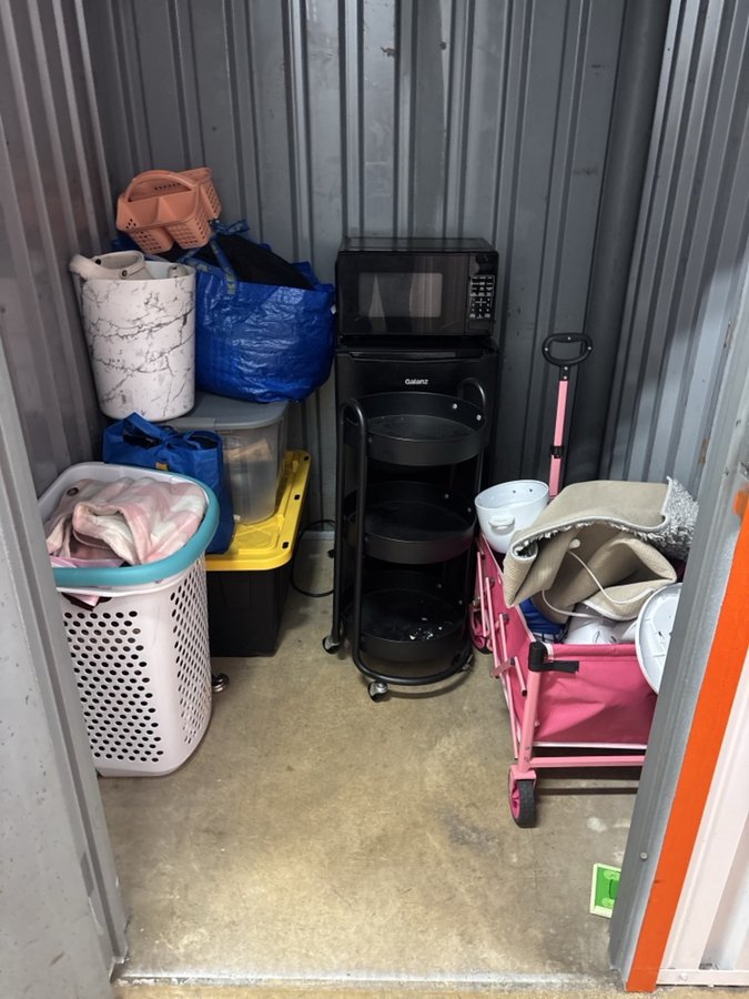 5 x 5 storage unit in New Castle, DE