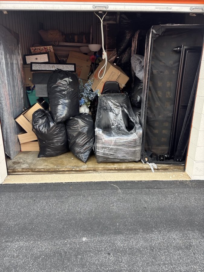 10 x 10 storage unit in New Castle, DE