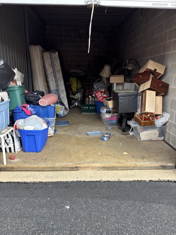 10 x 20 storage unit in New Castle, DE