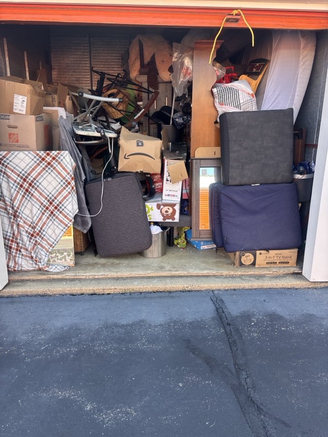 10 x 10 storage unit in Newark, DE