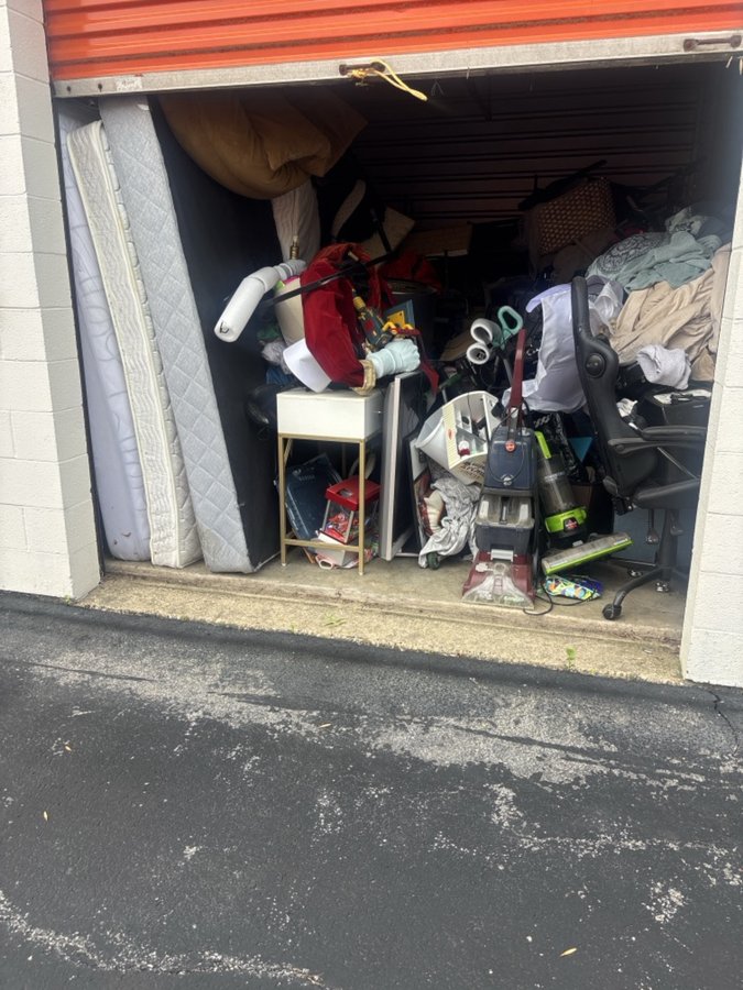 10 x 15 storage unit in Wilmington, DE