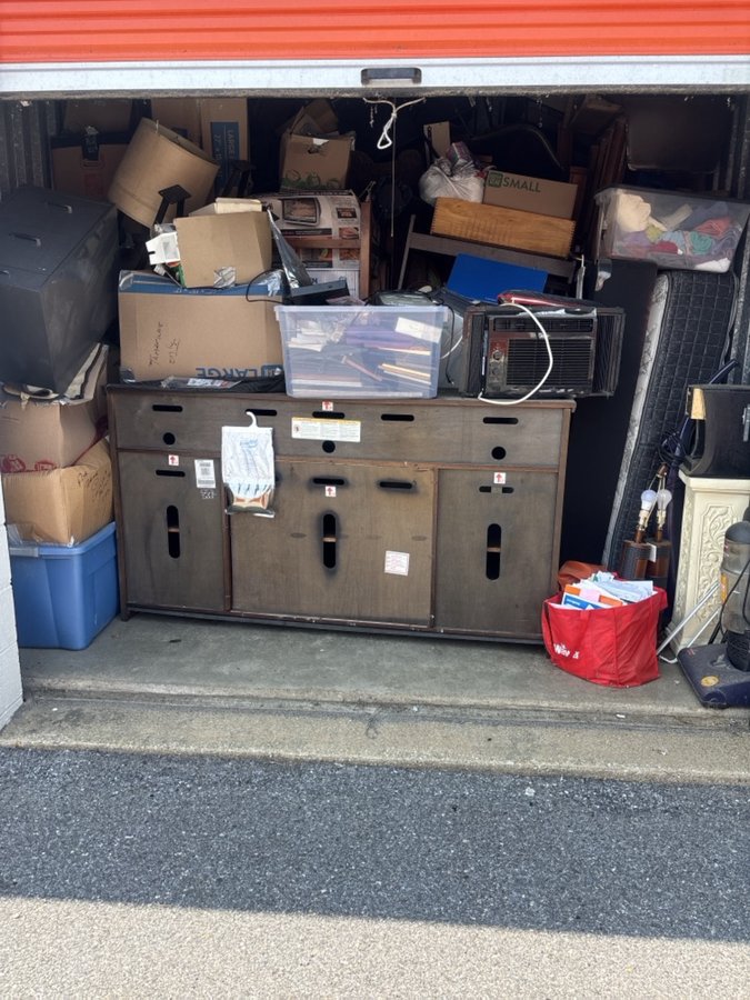 10 x 10 storage unit in Dover, DE