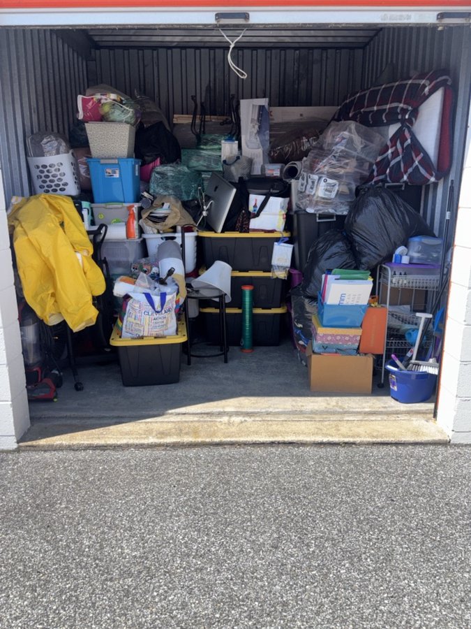 10 x 10 storage unit in Dover, DE