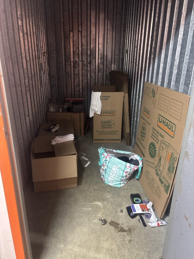 5 x 10 storage unit in Dover, DE