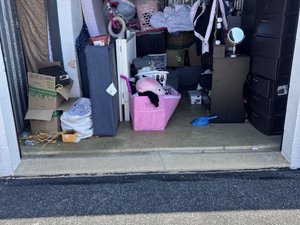10 x 10 storage unit in Dover, DE