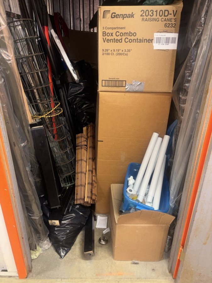 5 x 10 storage unit in Dover, DE