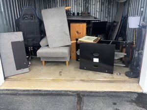 10 x 10 storage unit in Dover, DE