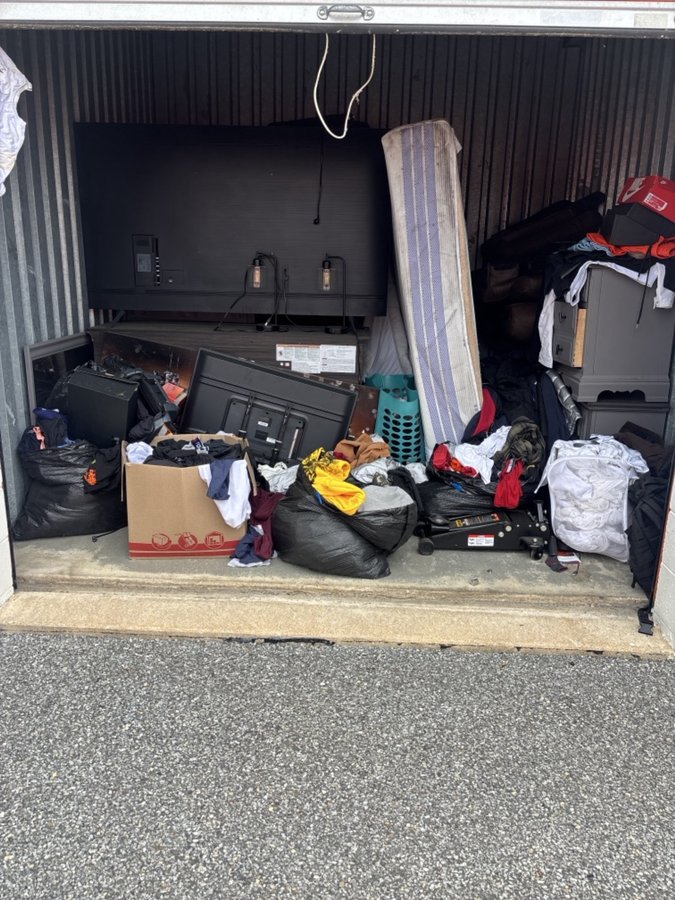 10 x 10 storage unit in Dover, DE