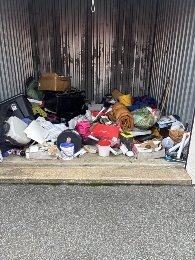 10 x 10 storage unit in Dover, DE