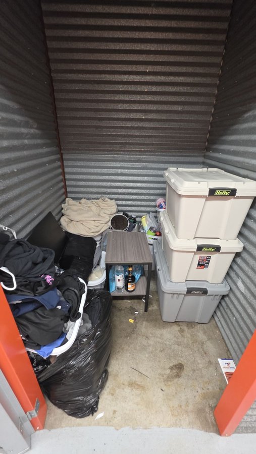 5 x 5 storage unit in Opa-locka, FL