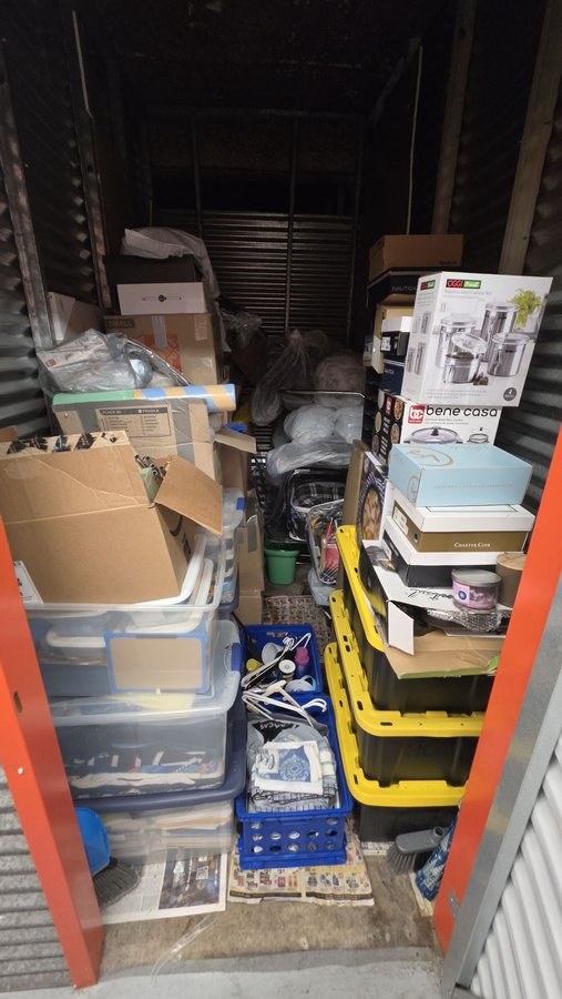 5 x 10 storage unit in Opa-locka, FL