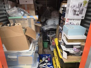 5 x 10 storage unit in Opa-locka, FL