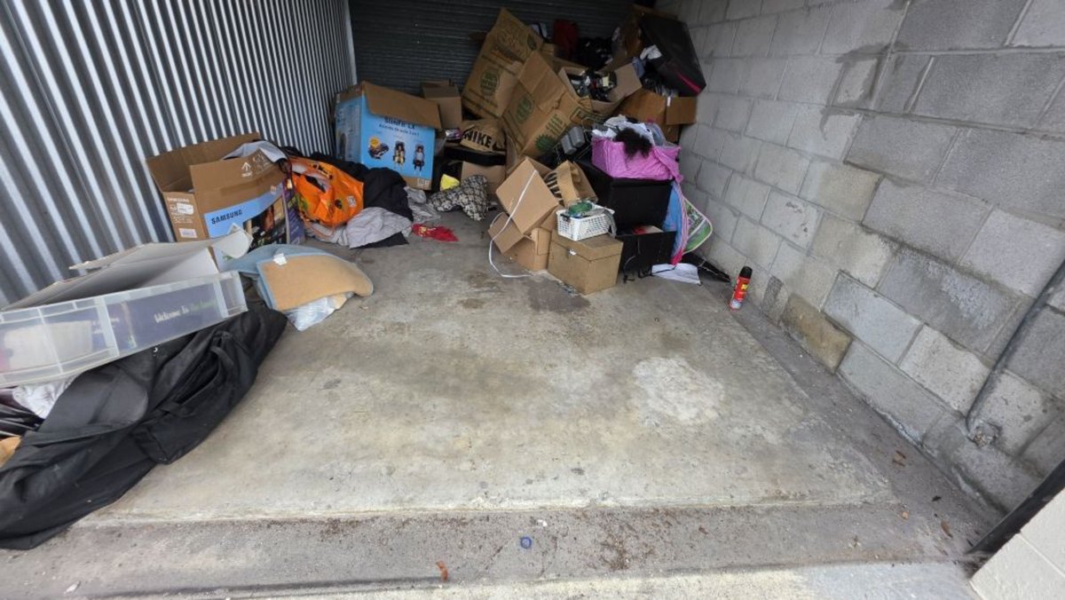 10 x 15 storage unit in Opa-locka, FL