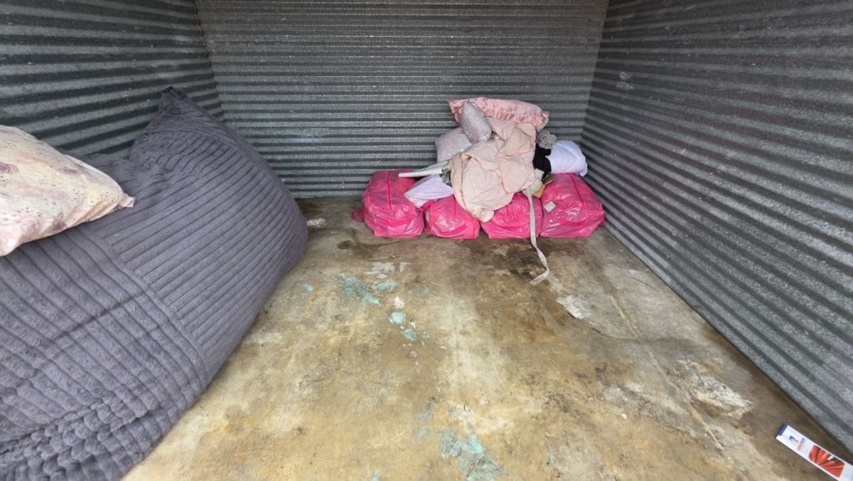 10 x 10 storage unit in Opa-locka, FL