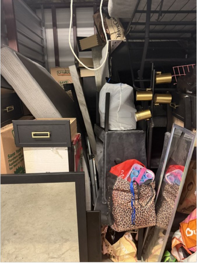 10 x 10 storage unit in Cockeysville, MD