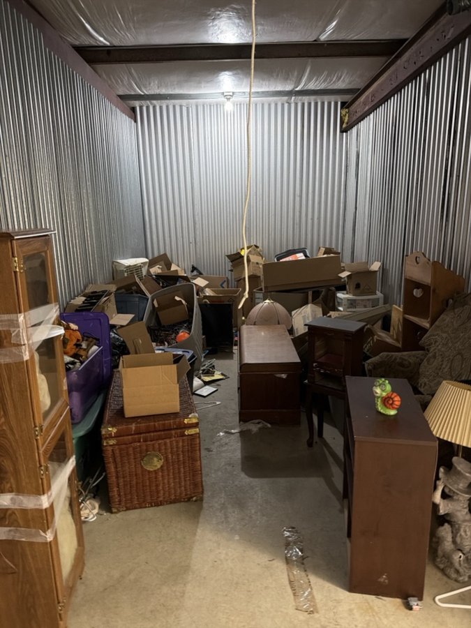 10 x 20 storage unit in Clinton Township, MI