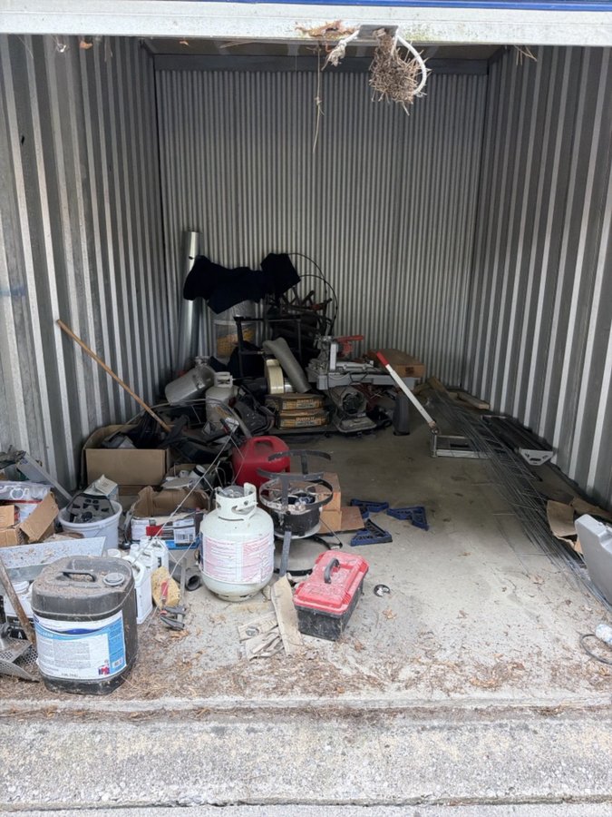 10 x 15 storage unit in Clinton Township, MI
