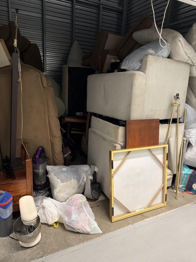 10 x 10 storage unit in Apple Valley, MN