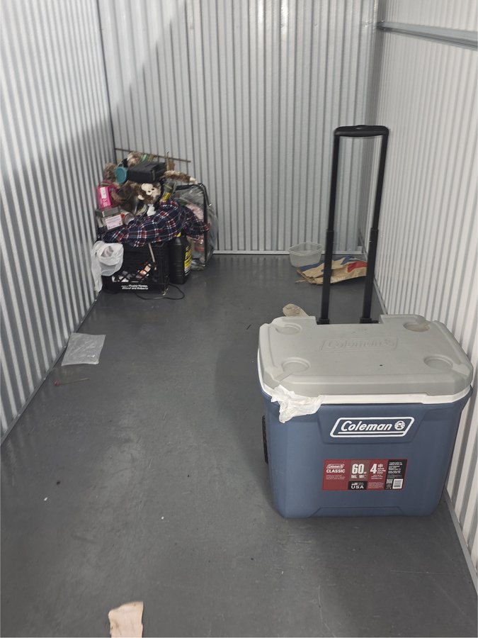 5 x 10 storage unit in Steger, IL