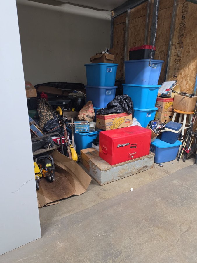 10 x 10 storage unit in Molalla, OR