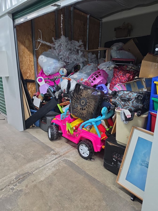 10 x 10 storage unit in Molalla, OR