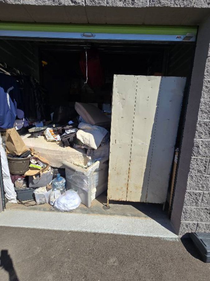 10 x 15 storage unit in Phoenix, AZ
