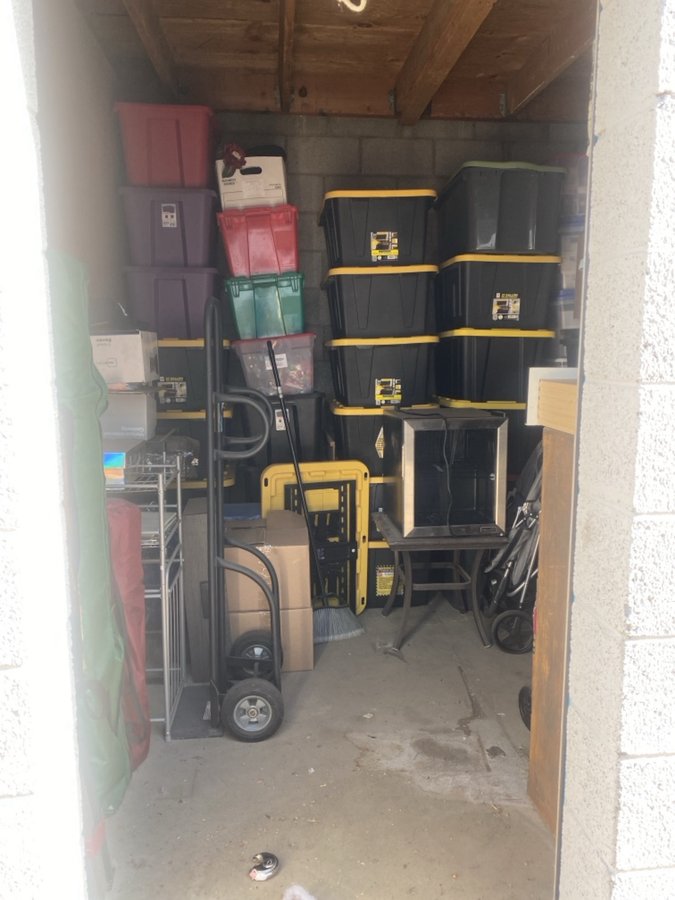 10 x 10 storage unit in Phoenix, AZ