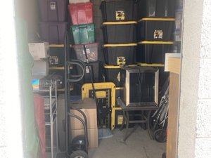 10 x 10 storage unit in Phoenix, AZ